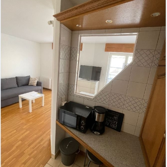  Annonces MONTROUGE : Apartment | CHARENTON-LE-PONT (94220) | 27 m2 | 1 050 € 