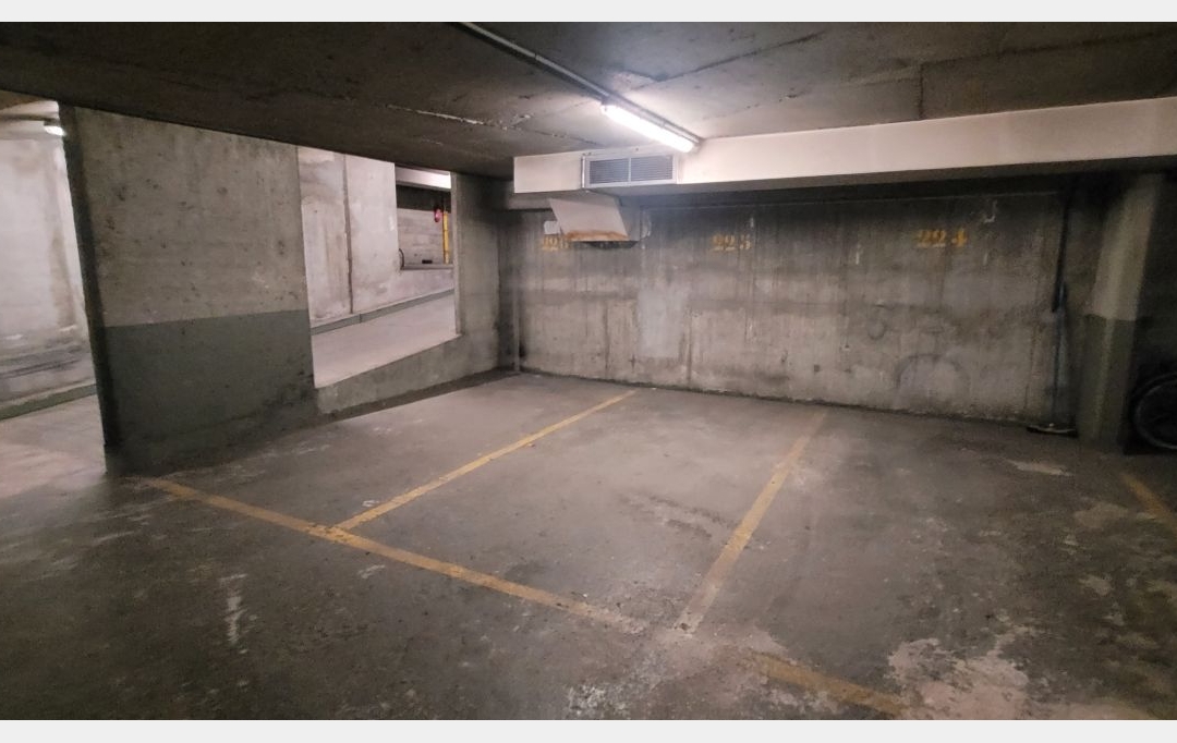 Annonces MONTROUGE : Parking | PARIS (75016) | 17 m2 | 60 000 € 