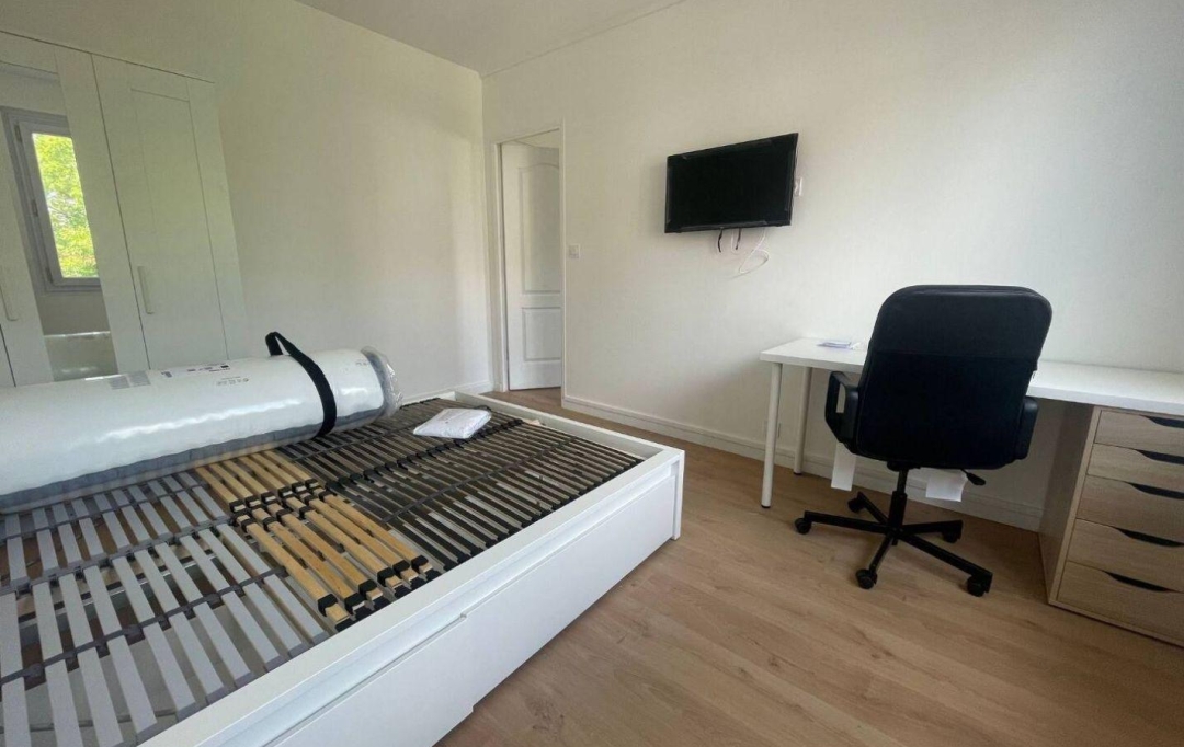 Annonces MONTROUGE : Appartement | LA COURNEUVE (93120) | 12 m2 | 620 € 