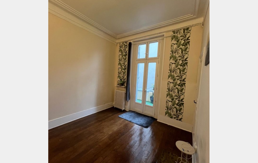 Annonces MONTROUGE : Appartement | CHARENTON-LE-PONT (94220) | 30 m2 | 1 150 € 